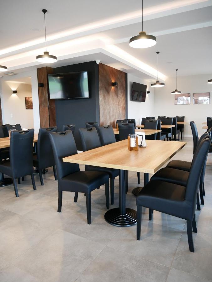 PRZYSTANEK ROSZKÓW -NOCLEGI i RESTAURACJA Exterior foto